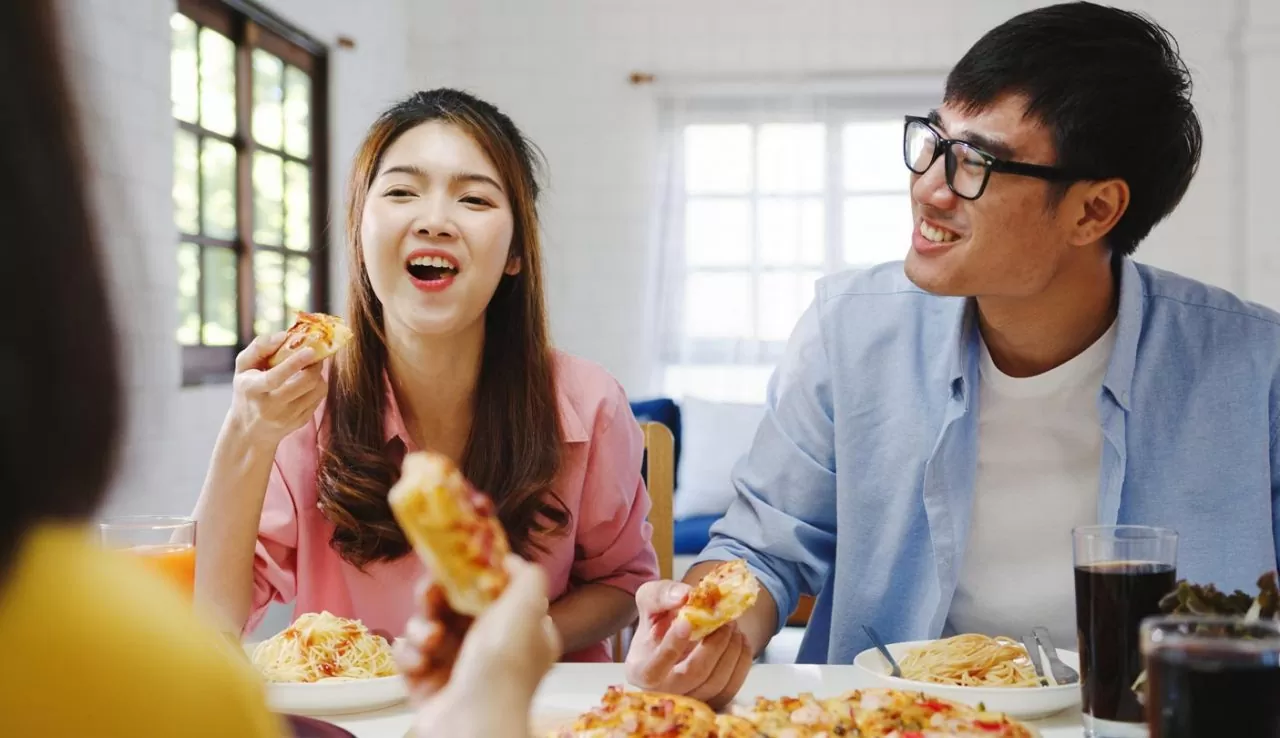 Kenali Makanan dan Minumanmu dan Efeknya Terhadap Kesehatan Gigi