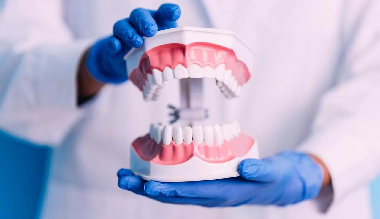 Mari Berkenalan dengan Gingivitis: Gejala, Penyebab, dan Pengobatannya